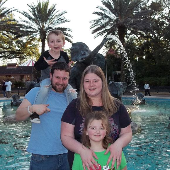 Meet your Posher, Lauren - Picture 1 of 1